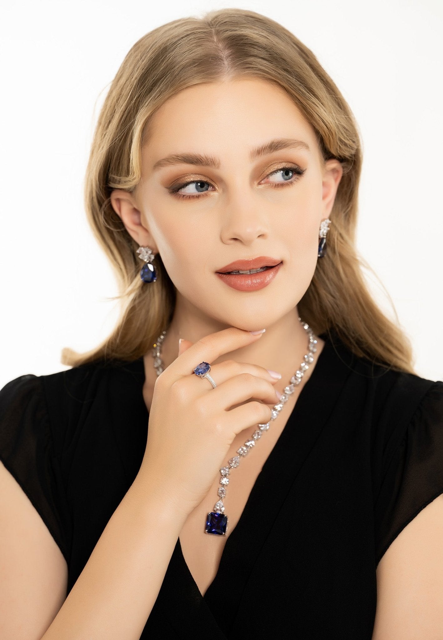 Victoria Teardrop Tansanit Ohrringe aus 925 Sterling Silber | Simulierte Diamanten | Eleganter Schmuck von LevarJewelz