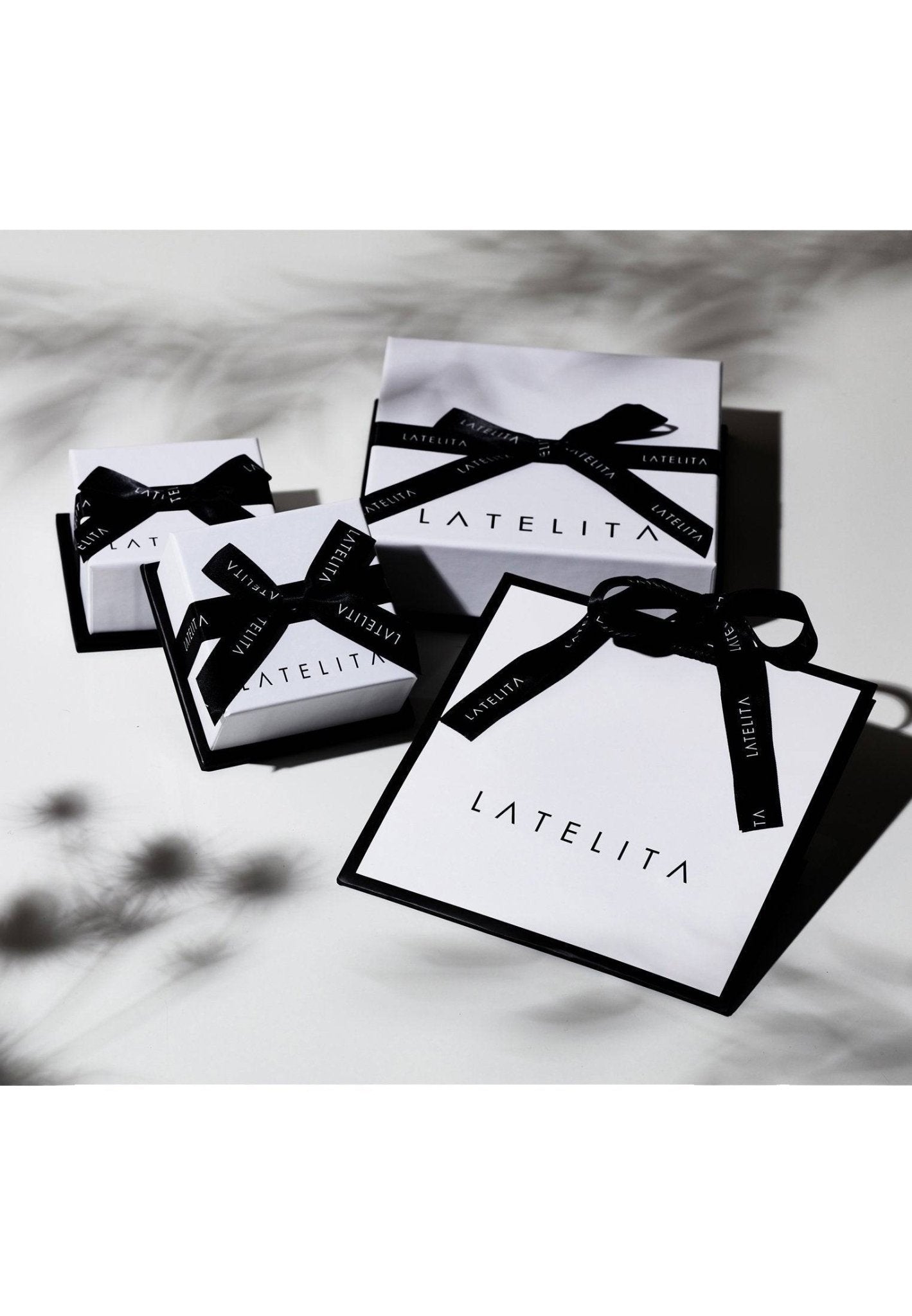 Isabella Peridot-Anhänger-Halskette | 925er Sterlingsilber, Blumendesign mit simulierten Diamanten