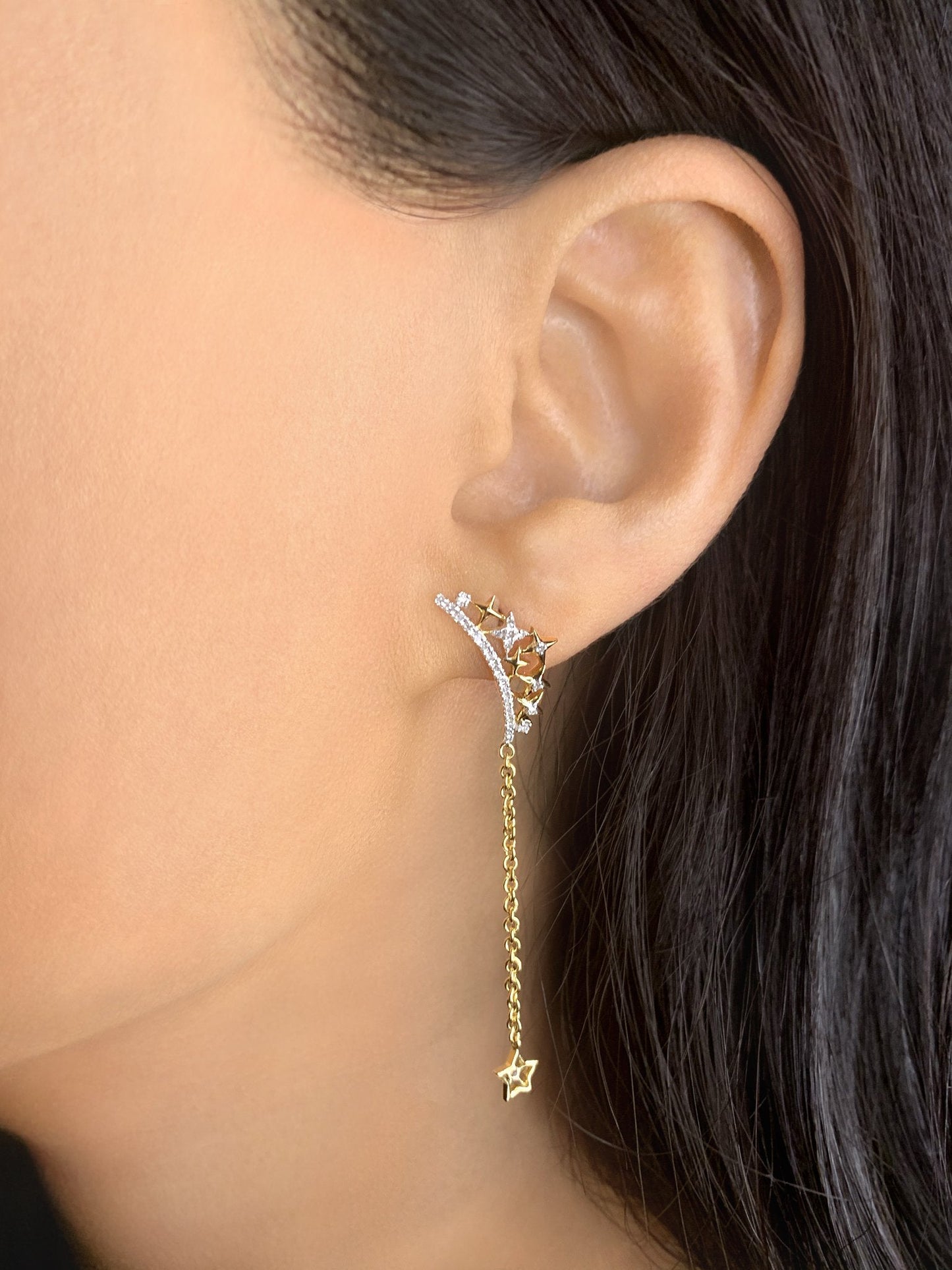 Starry Cascade Tiara Diamant-Tropfenohrringe in 14 Karat Gelbgold Vermeil - Luxusschmuck von LevarJewelz