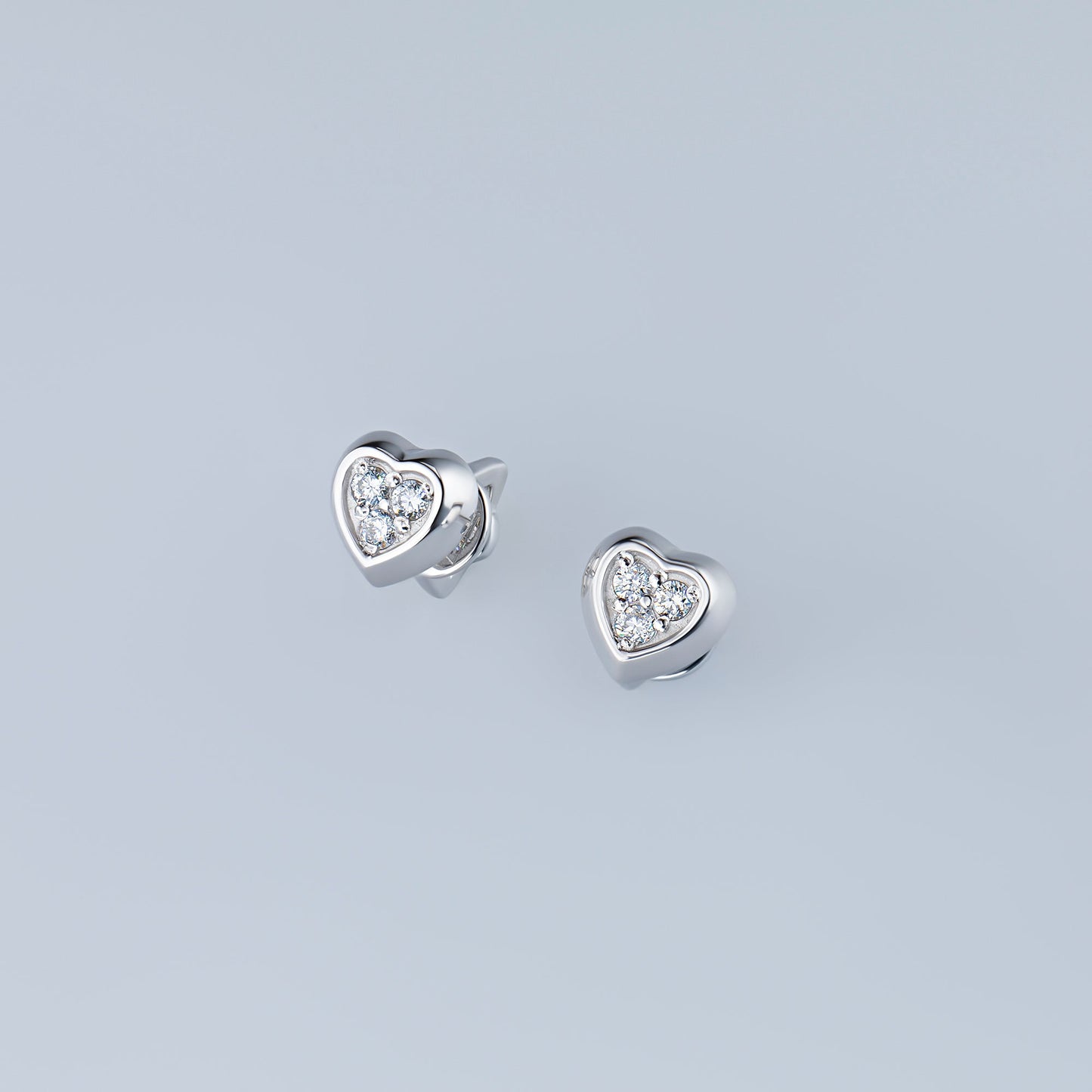Ohrstecker aus Sterlingsilber mit 6 Diamanten im Rundschliff – Luxusschmuck von LevarJewelz