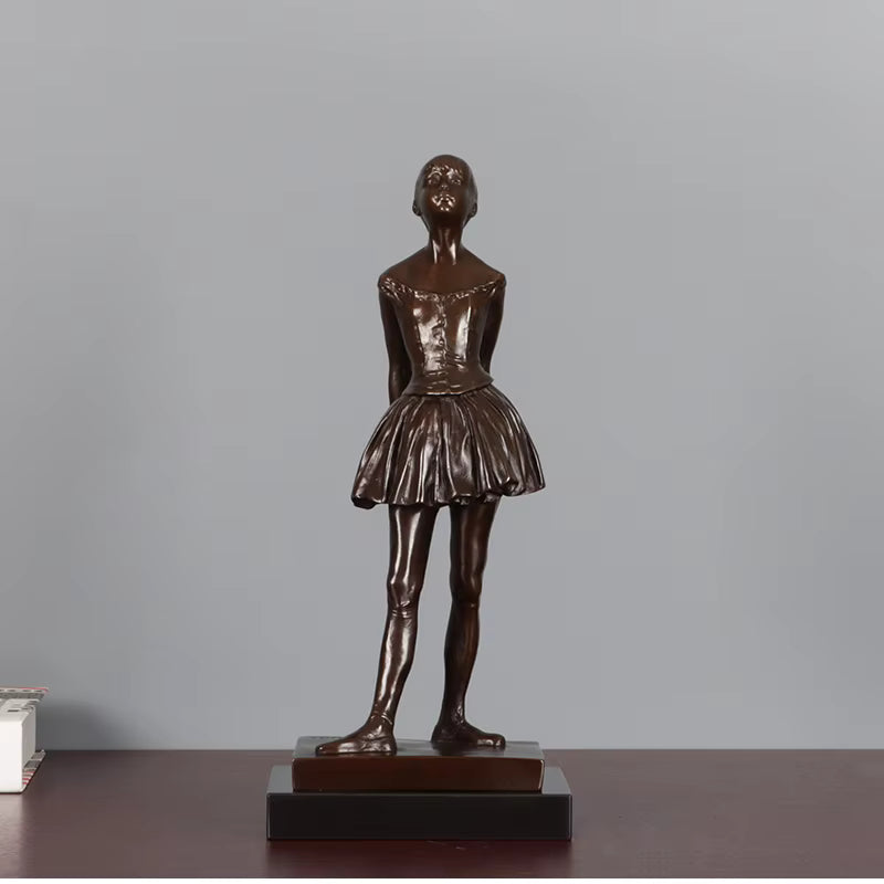 Replikat der Bronze-Statue „Kleine Tänzerin“ (vierzehn Jahre) – Degas Ballerina-Skulptur mit Marmorsockel als Heimdekorationsfigur