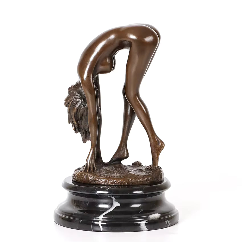 Bronzeakt nackte, vornübergebeugte Frau erotische Kunststatue – abstrakte weibliche Figur, Sammlerstück aus Bronze, Skulptur für Heim- und Bürodekoration