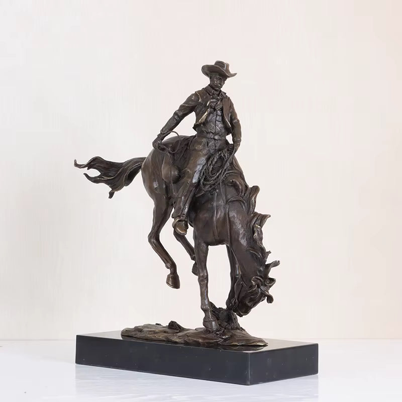 Bronze Western Cowboy Reiterstatue Skulptur – Bronze-Kunst im Frederic Remington Stil für Heim- und Bürodekoration