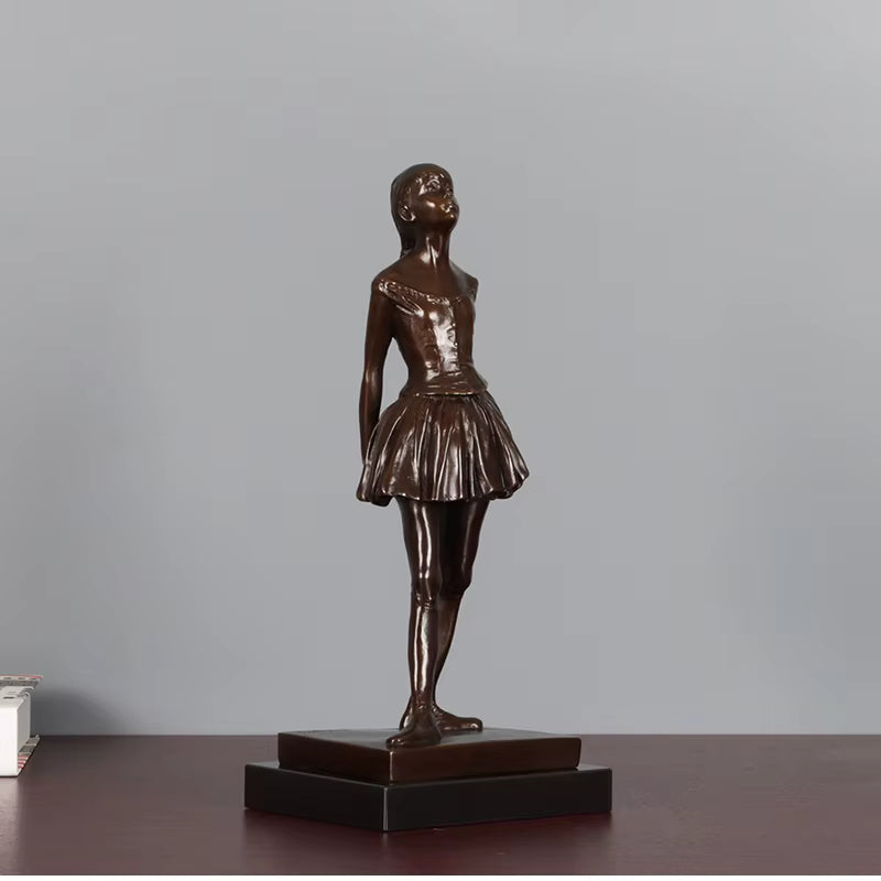 Replikat der Bronze-Statue „Kleine Tänzerin“ (vierzehn Jahre) – Degas Ballerina-Skulptur mit Marmorsockel als Heimdekorationsfigur