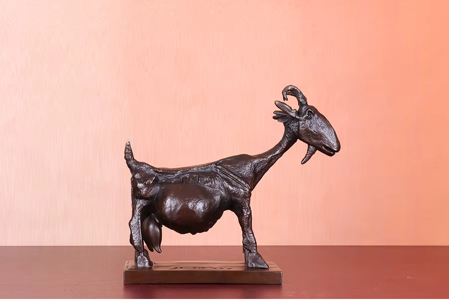Picasso Ziege Bronze Skulptur mit Marmorsockel – 25cm künstlerische Ziegenstatue für Zuhause und Büro Dekoration von LevarJewelz