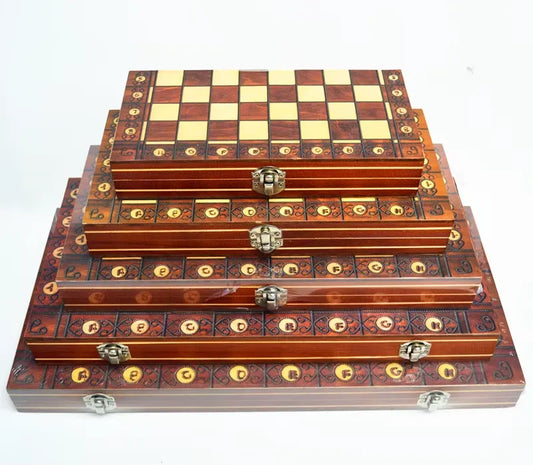 Opvouwbare 3-in-1 Houten Schaakset met Magnetisch Bord – Schaak, Dammen & Backgammon Reisspel (Meerdere Maten) van LevarJewelz