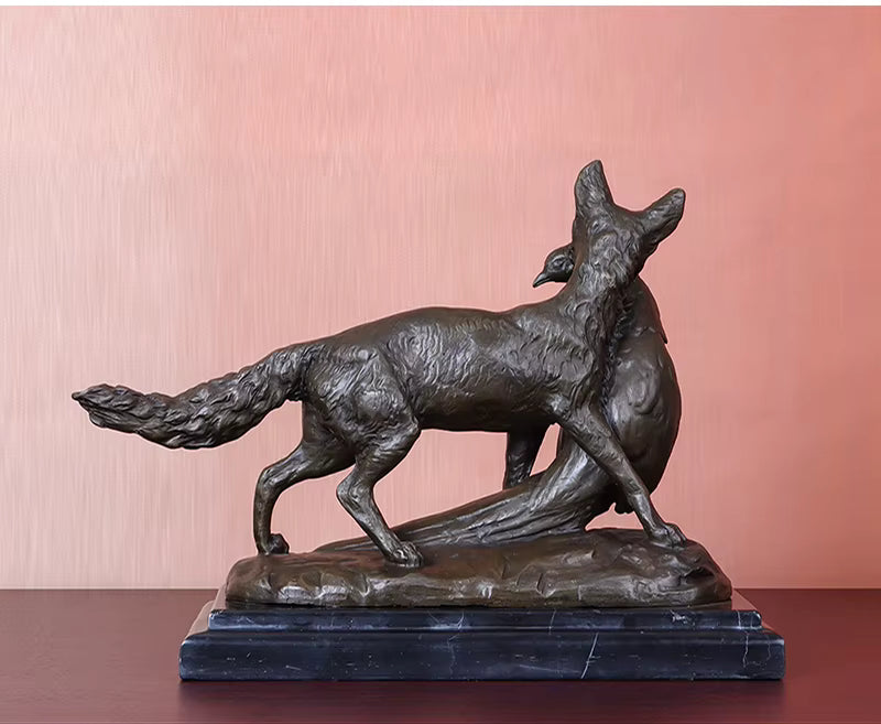 Bronze Fuchs Jagd Huhn Statue mit Marmorsockel – Wildtier-Skulptur für Zuhause, Wohnzimmer, Bürodekoration